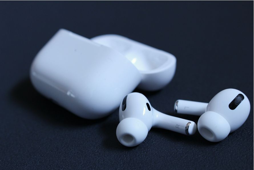 【レビュー】AirPods ProはAppleの名に恥じぬ完全ワイヤレスイヤホン