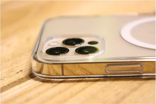 iPhone12Proクリアケース カメラ周り横から