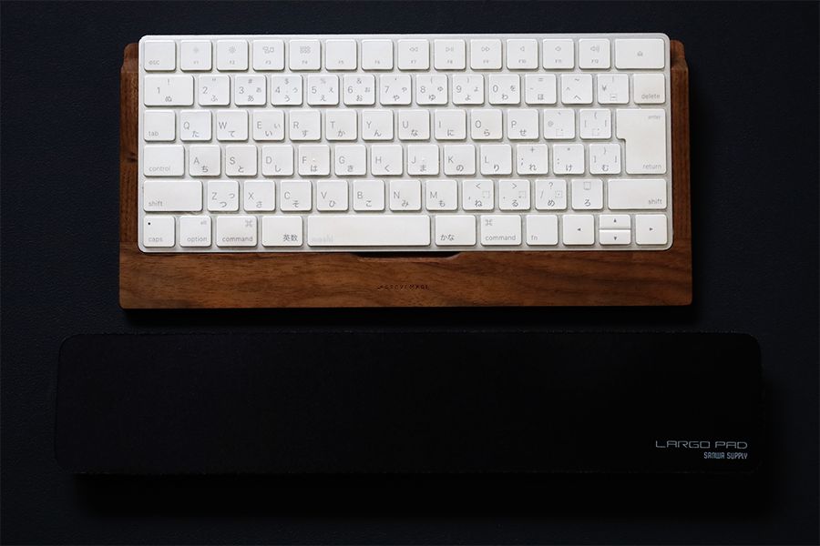 リストレストLARGOPROはMagicキーボードとの相性が良い