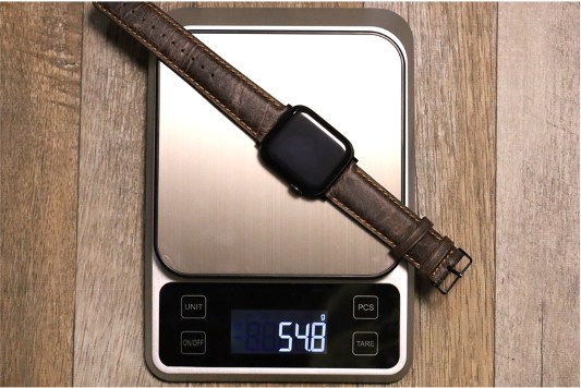 TasikarレザーバンドとApple Watch本体の重さ