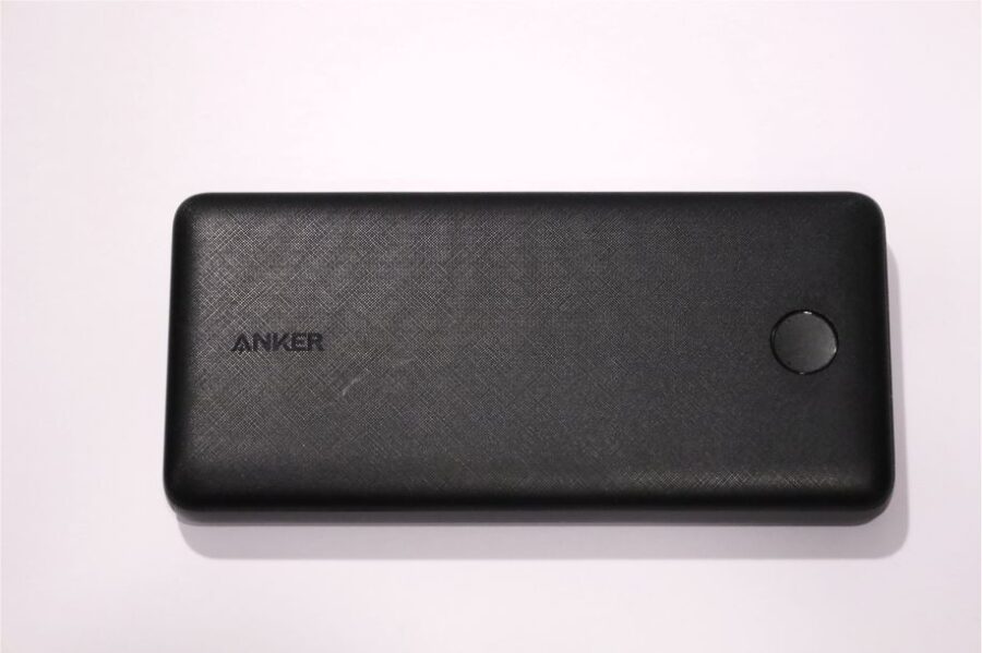 Anker PowerCore Essential 20000の前面