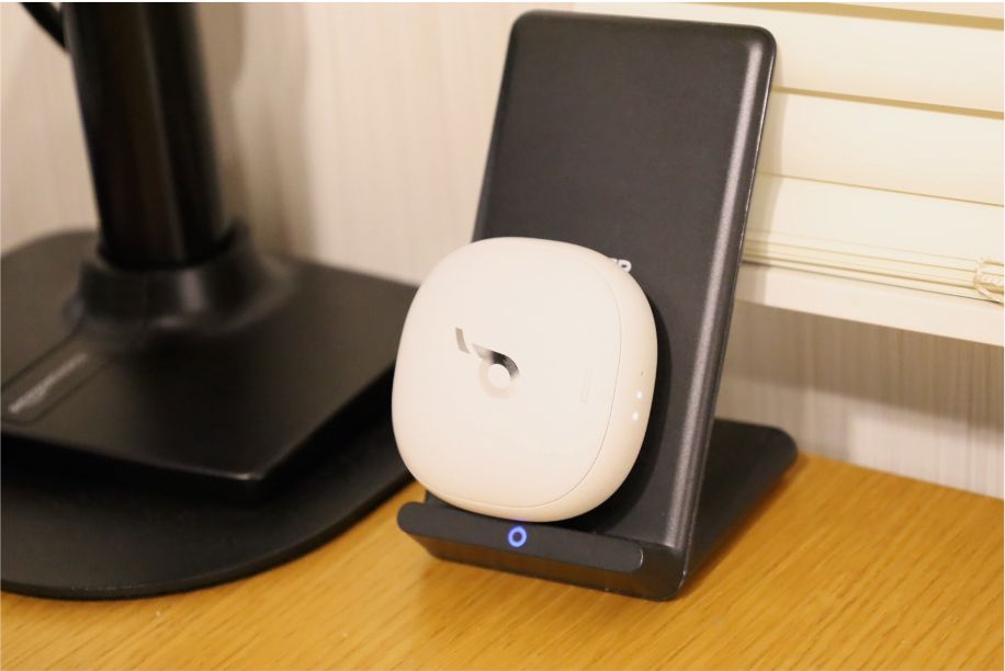 Soundcore Liberty Air 2 Pro 立て掛けワイヤレス充電器でも問題なし