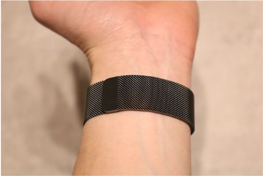 【比較レビュー】Apple Watchの1,000円BRGミラネーゼループバンド購入。純正バンドと比較装着してみる5