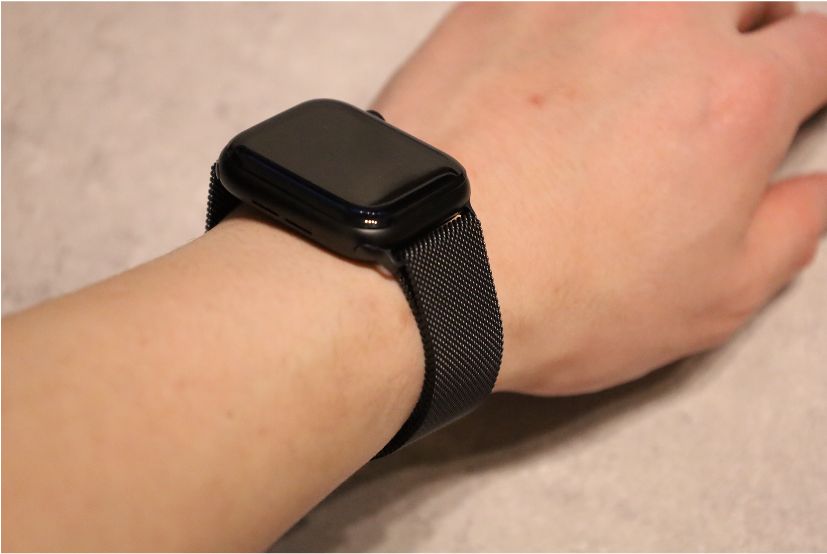 【比較レビュー】Apple Watchの1,000円BRGミラネーゼループバンド購入。純正バンドと比較装着してみる2
