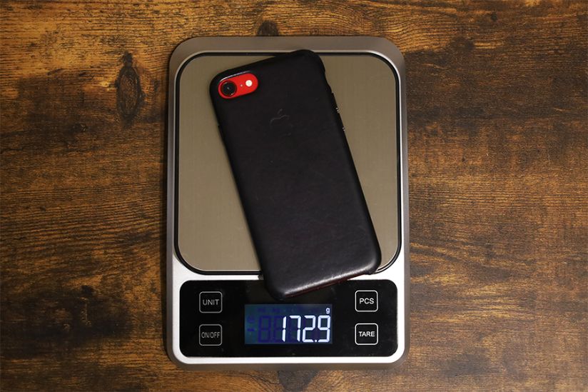iPhoneSE2の重量とtwelve south BookArc for MacBookがほぼ同じ