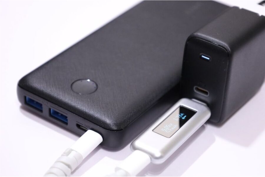 Anker PowerCore Essential 20000の入力を確認する