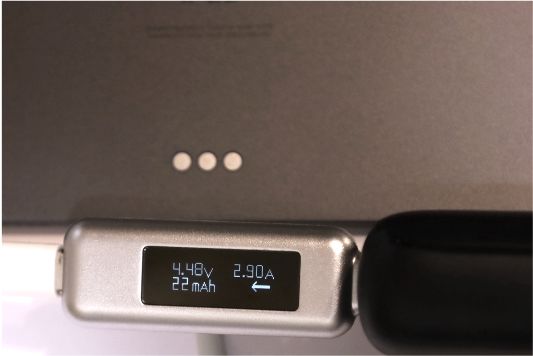 AUKEY Basix Mini PB-N83 10,000mAhでiPad充電側の出力