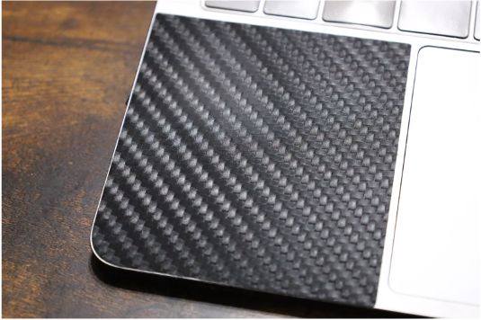 Wraplus for MacBook スキンシールを1年半利用後のパームレスト左部分