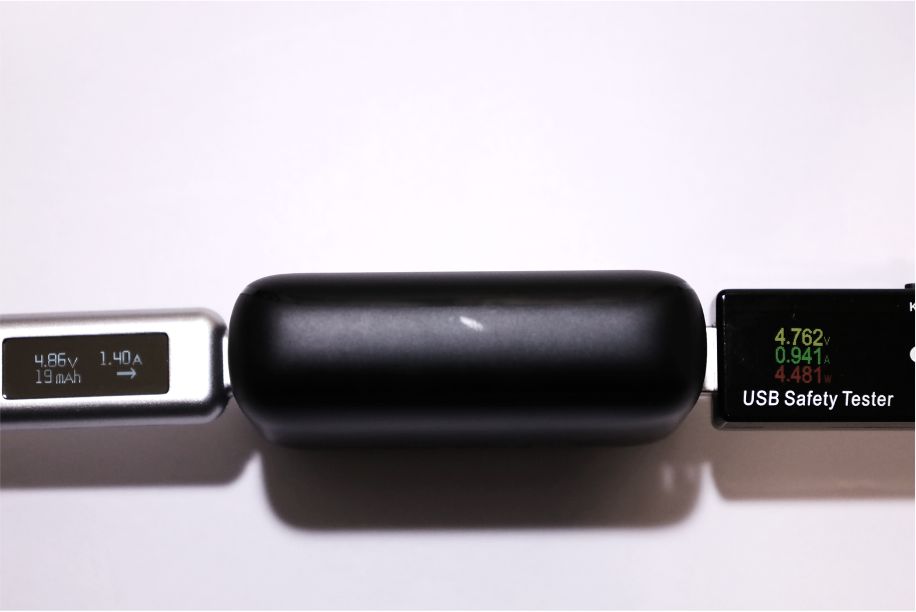 AUKEY Basix Mini PB-N83 10,000mAhのパススルー充電の出力