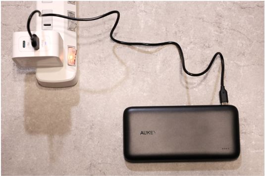 AUKEY PB-N73SをUSB-Aで入力