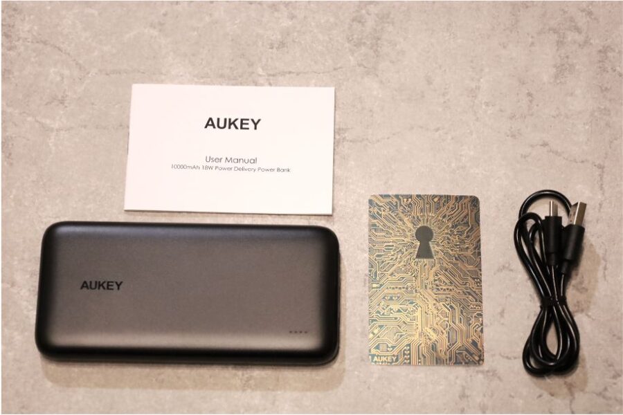 AUKEY PB-N73S 10,000mAhの本体内容物