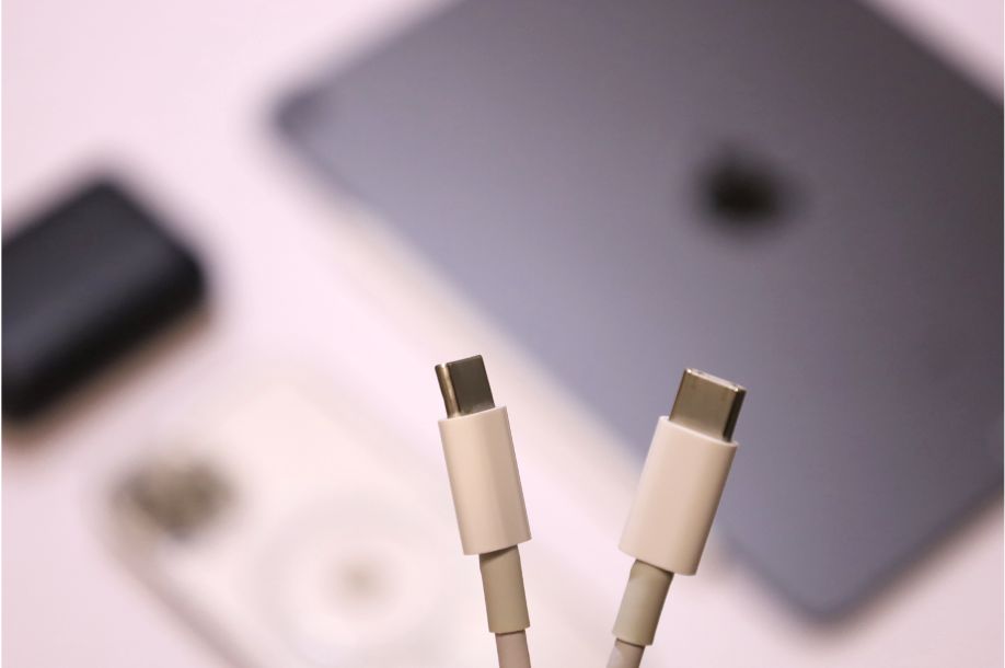 AUKEY Basix Mini PB-N83 10,000mAhをUSB-C to USB-Cで充電