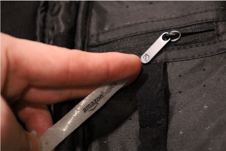 Incase Nylon Accsessory Organizerの注意点はマジックテープ