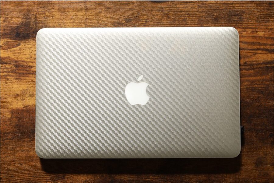 Wraplus for MacBookのスキンシールはゴールドなら傷がわかりにくい