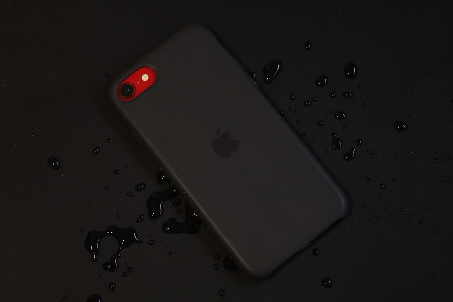 iPhoneApple純正シリコンケースは水しぶきに強い