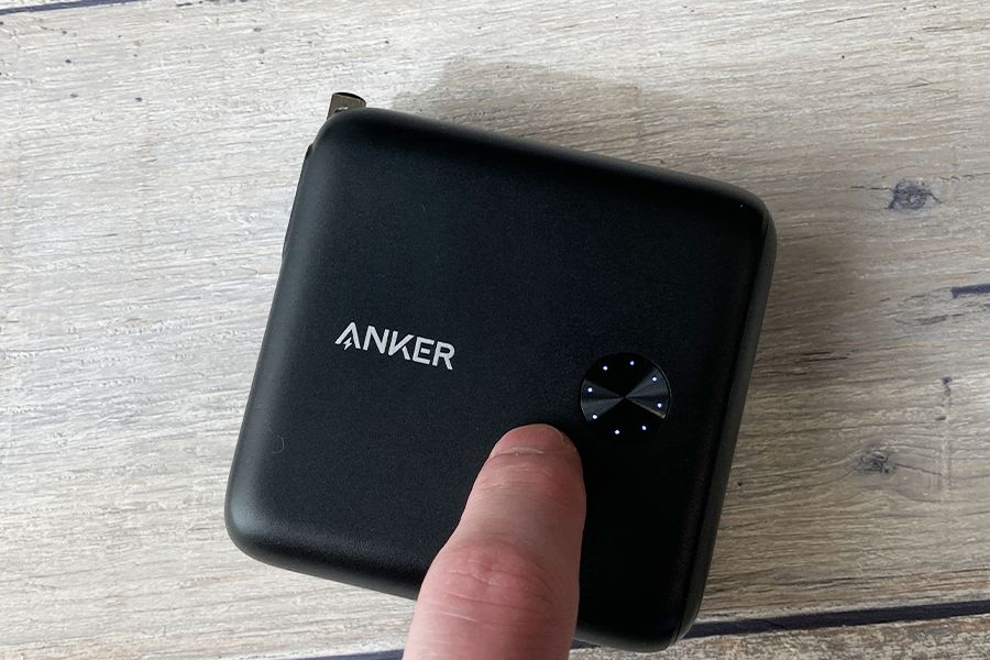 Anker PowerCore Fusion 10000のインジケータは8段階