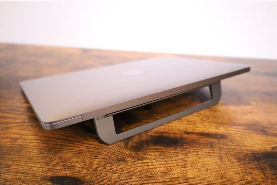 JOBSONノートPCスタンドを背面からみた状態