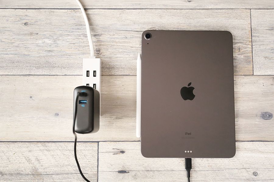 Anker PowerCore Fusion 10000を充電しながらiPadを充電