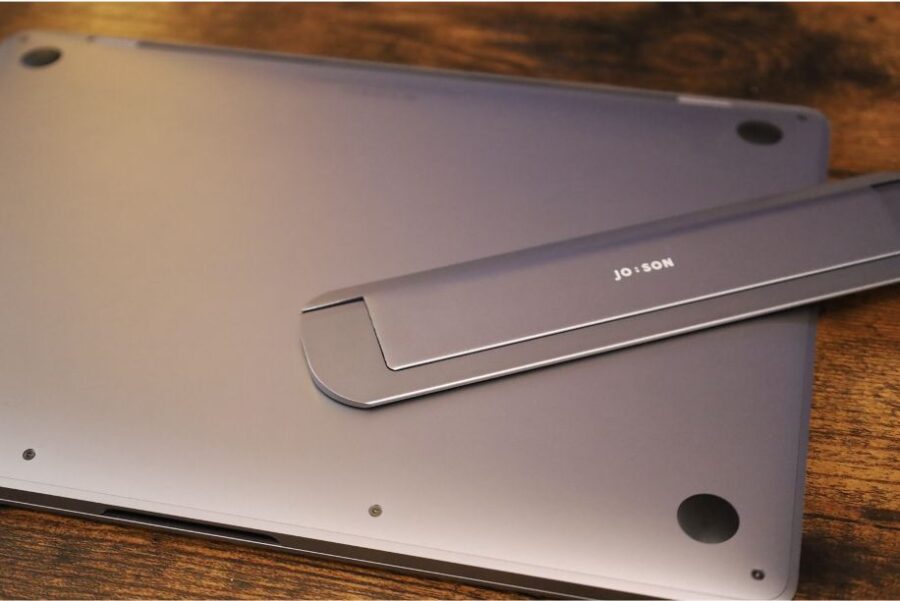 JOBSONノートPCスタンドはMacBookとのカラーの相性良し