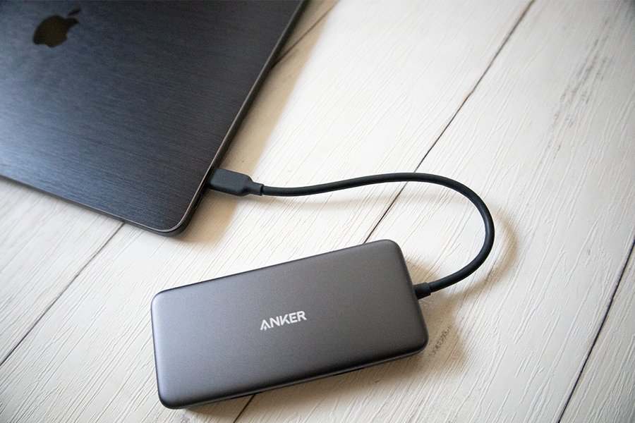 Anker PowerExpand+ 7-in-1 USB-C PDをMacBookに装着した状態