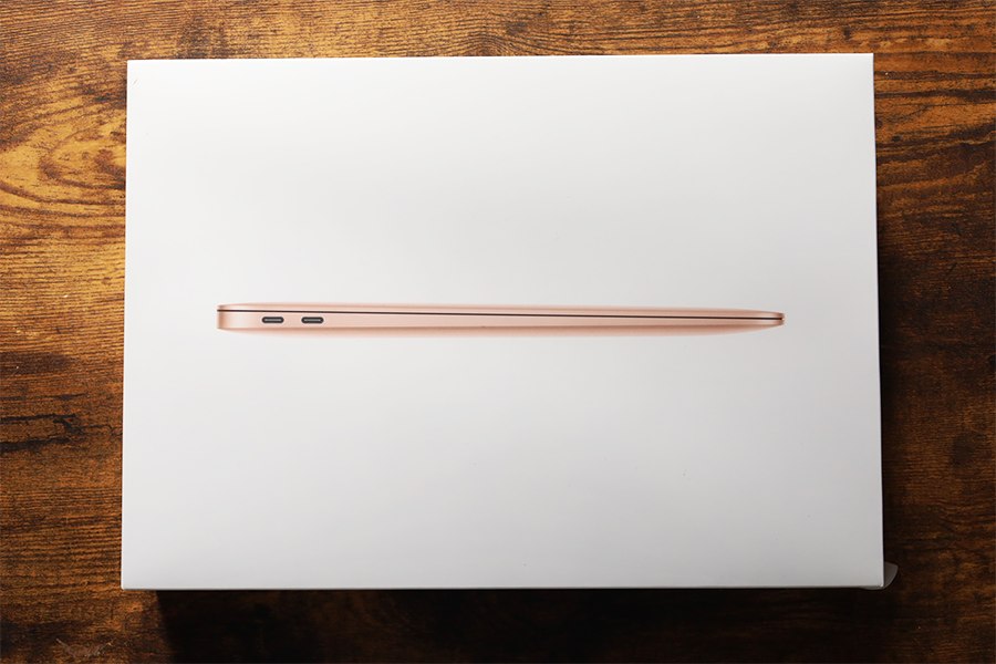 M1 MacBook Airの全面外箱