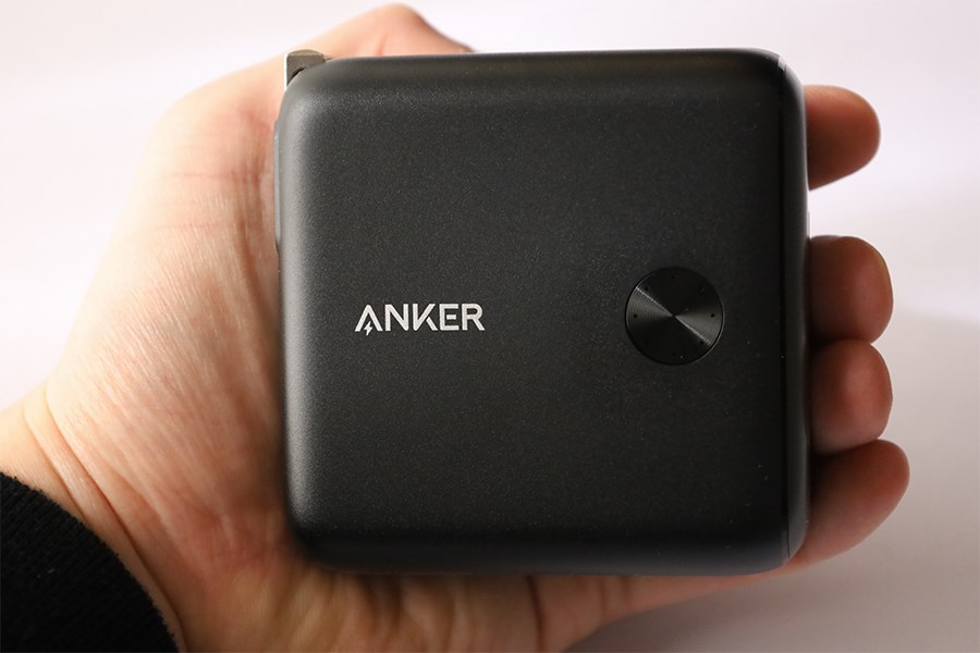 容量10,000mAhのiPhoneおすすめモバイルバッテリー6位:Anker PowerCore Fusion 10000