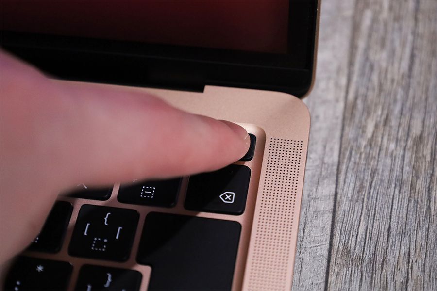 M1MacBook Airは指紋でロック解除が簡単