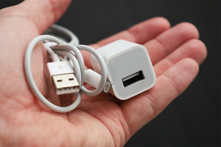 古すぎる充電器を使用すると異常発熱や故障の原因になる