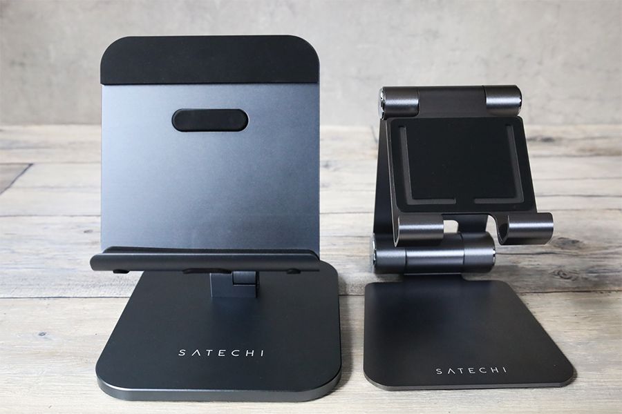 Satechi iPadデスクトップアルミスタンドとR1スタンドの前面比較