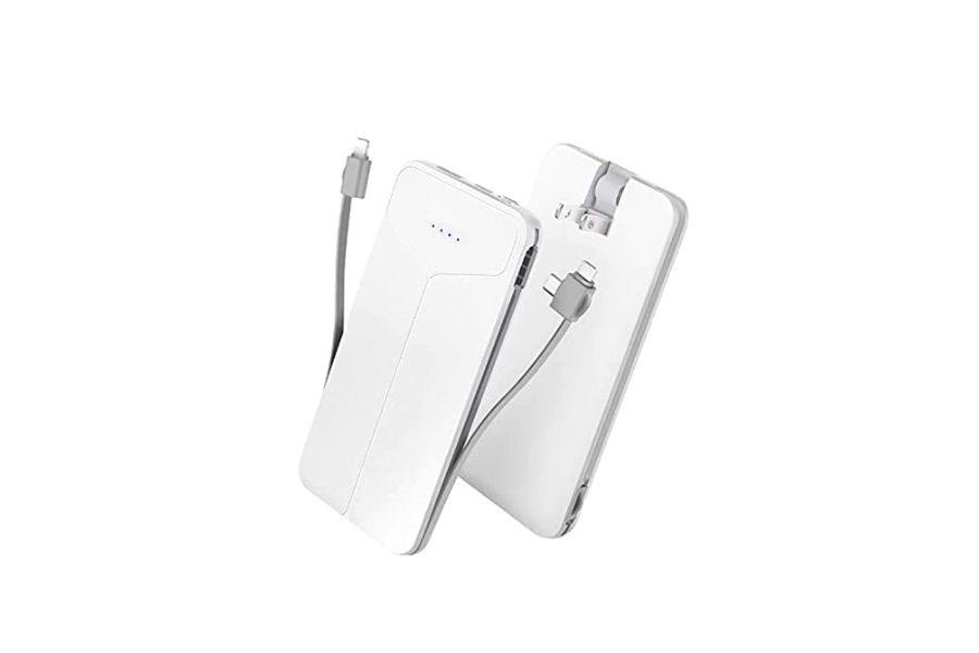 Pawinpaw 10000mAhもかなり薄型タイプのモバイルバッテリー