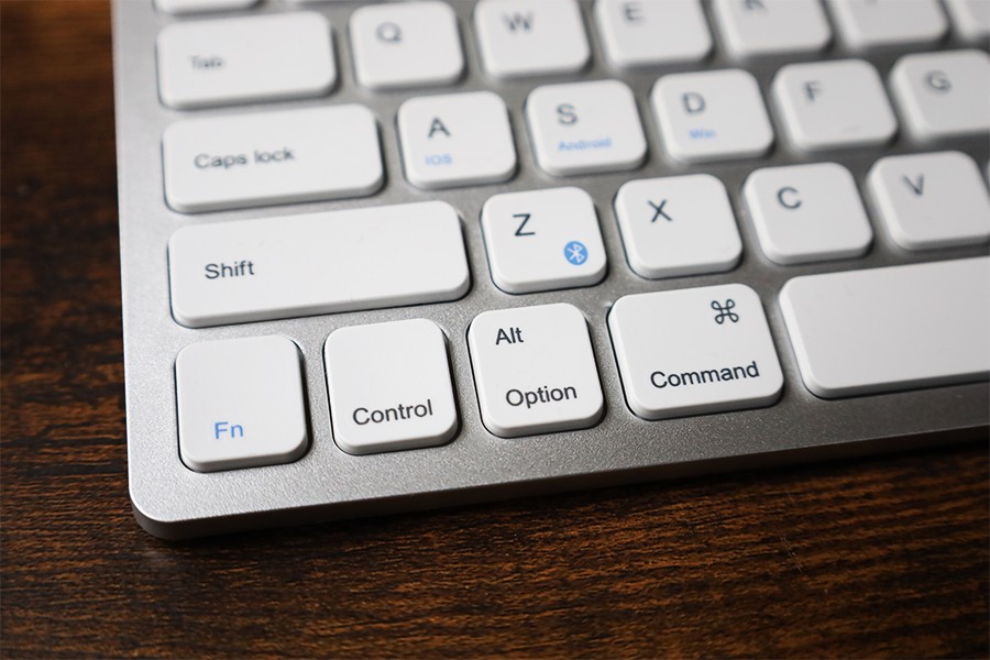 AnkerBluetoothウルトラワイヤレスキーボードは⌘、option、Control、Shiftキーあり