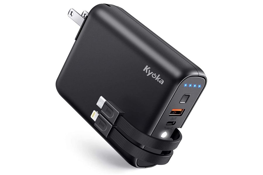 KYOUKA 9600mAhはパッと見てAnkerのFusionに似ている外観