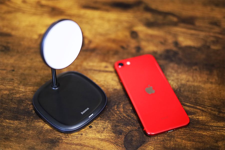 Baseus MagSafe充電スタンドはiPhoneSE2などは装着できない