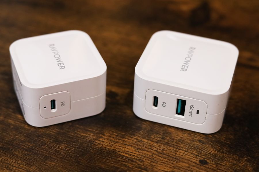 RAVPowerRP-PB232本体を充電する相性良い充電器は「RP-PC112」もしくは「RP-PC133」が良い