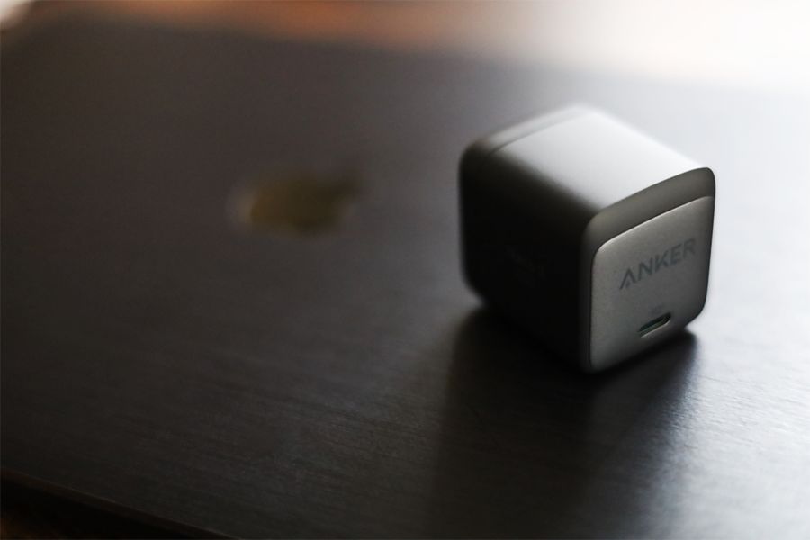 Anker Nano Ⅱ 45W充電器の置き画像3