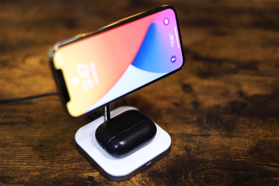 SatechiスタンドならAirPodsProも充電出来る