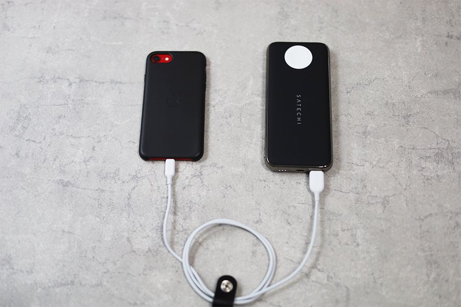 QUATRO WIRELESS POWER BANKのUSB-Aでスマホ充電の出力数の確認