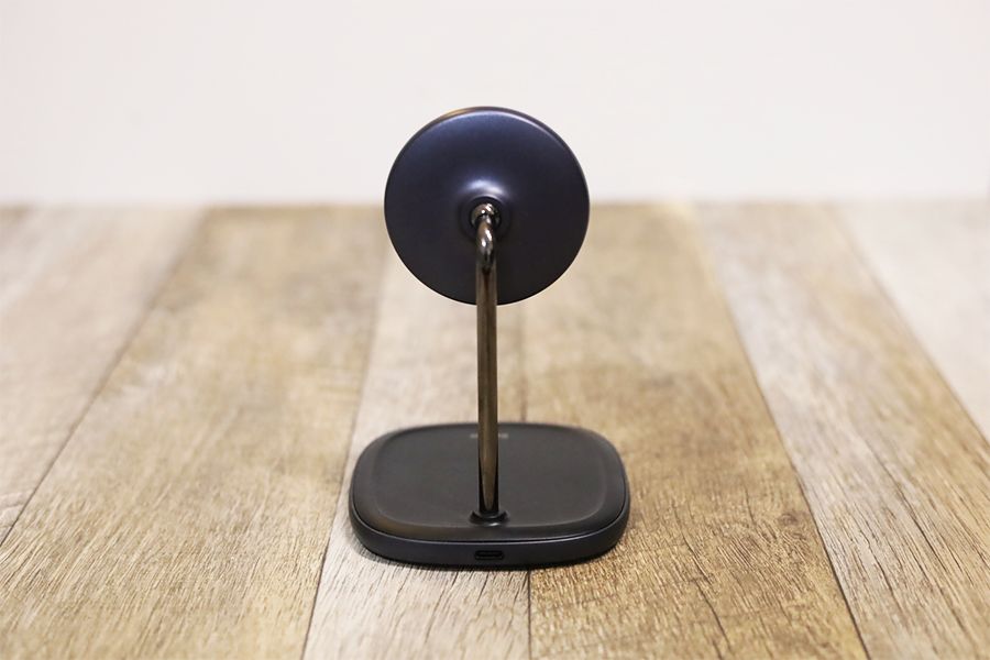 Baseus MagSafe充電スタンドの外観裏面