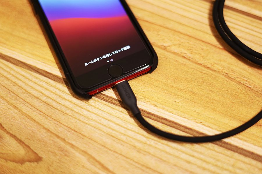 Anker PowerLineⅢ Flow USB-C＆ライトニングケーブルの特徴はとにかく「柔らかくて絡まらない」