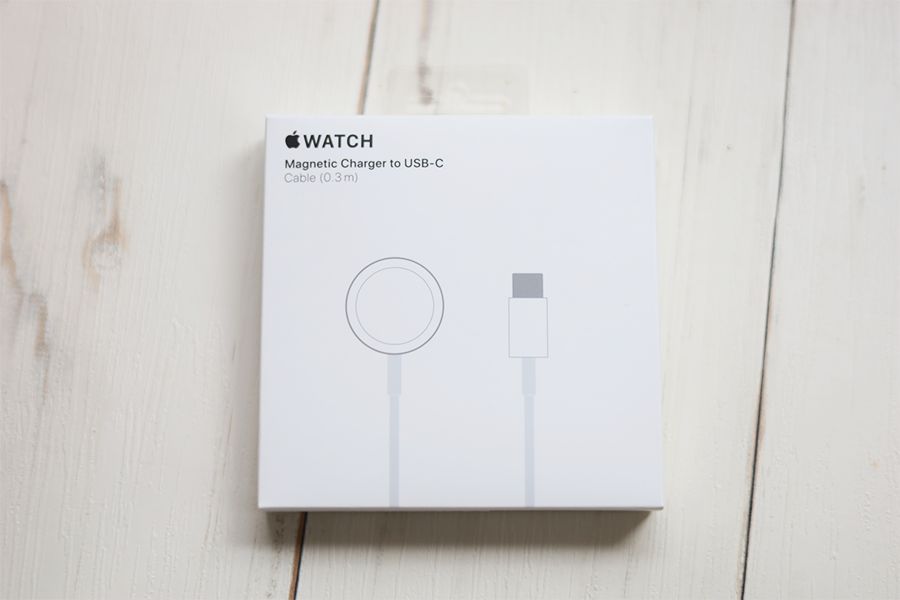 Apple Watch 磁気充電ケーブル「0.3m」のパッケージ