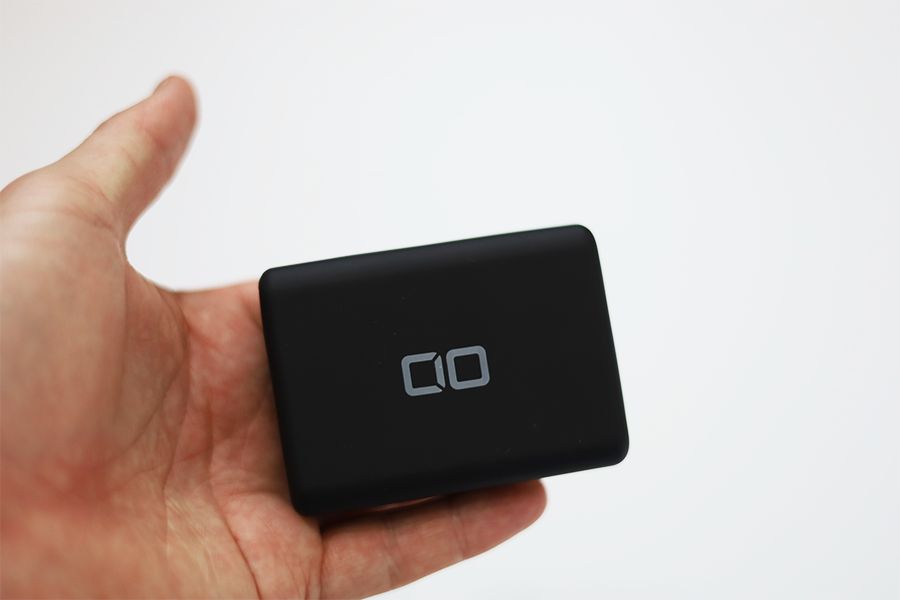CIO SMARTCOBY Proの本体は手のひらサイズ