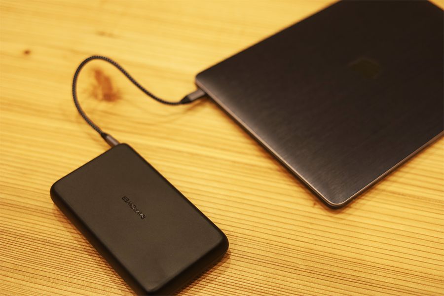 RAVPowerRP-PB232でUSB-C1ポートで充電時は最大90W出力