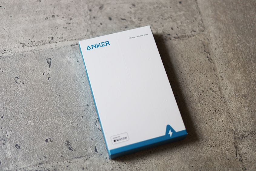 Anker Magnetic Charging Dockレビュー|スタイリッシュなApple Watch磁気充電スタンドの外箱