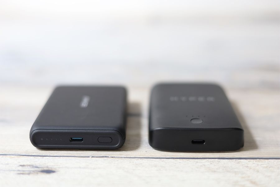 HyperJuice Magnetic Wireless Battery PackマグネットワイヤレスモバイルバッテリーとAnkerMagnetic5000を比較ポート部分と電源部分は異なる