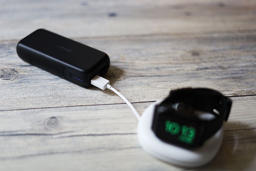 Anker Magnetic Charging Dockはモバイルバッテリーでも充電できる