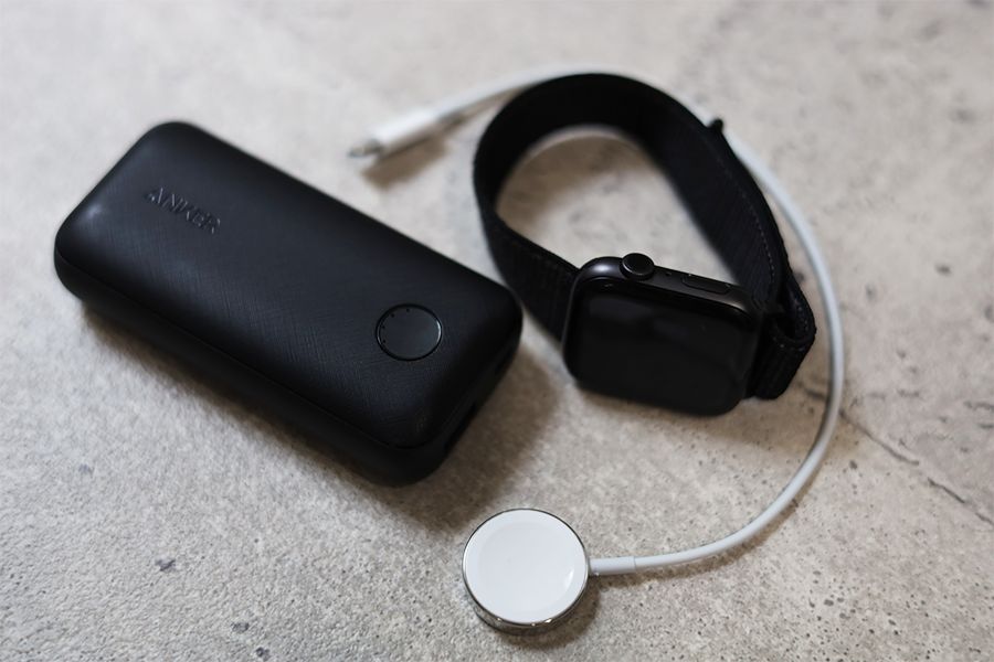 Ankerのモバイルバッテリーと磁気充電ケーブルで代用もできる