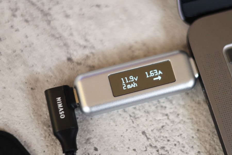USB-C1,2,3の3台同時充電時はすべて20Wになる