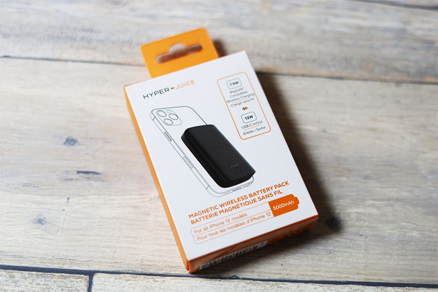 HyperJuice Magnetic Wireless Battery Packマグネットワイヤレスモバイルバッテリーの外箱表面