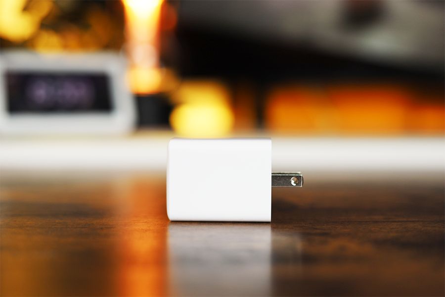 Anker PowerPortⅢ65W Pod Liteの逆側側面にはなにもなしのシンプルデザイン