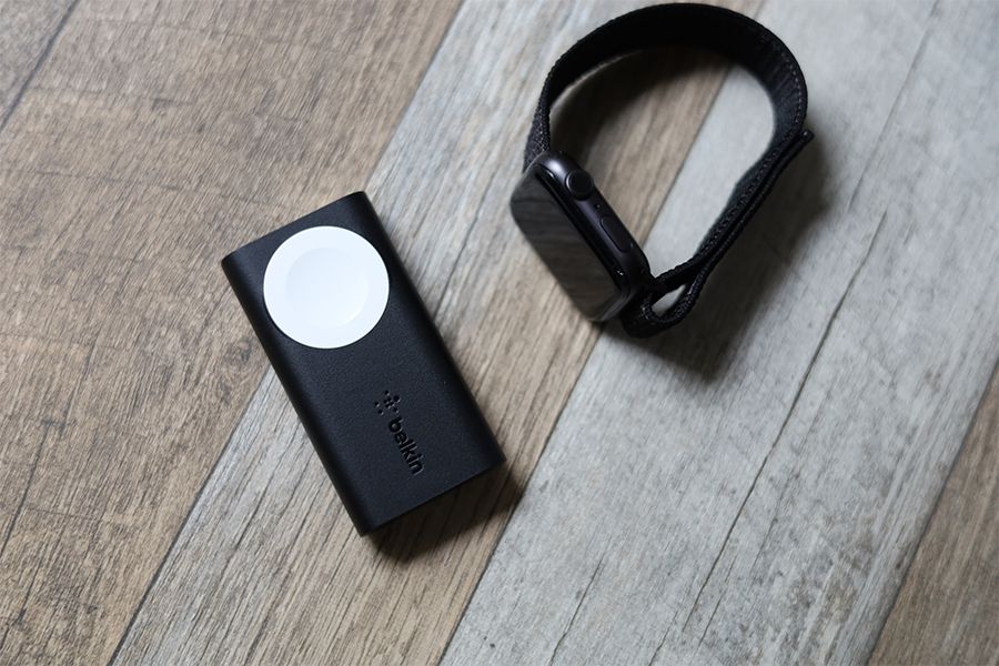 Belkin BOOST CHARGE Apple Watch用モバイルバッテリーはApple Watchを3.5回充電できる